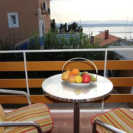 One-bedroom Near Sea 2 Apartment *