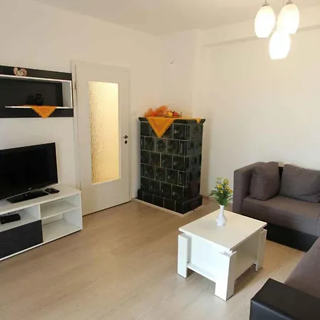 One-bedroom Near Sea 2