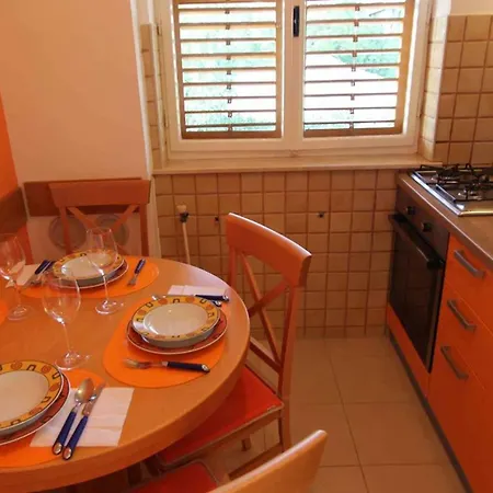 One-bedroom Near Sea 2 Appartamento *