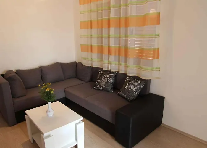 One-bedroom Near Sea 2 Malinska