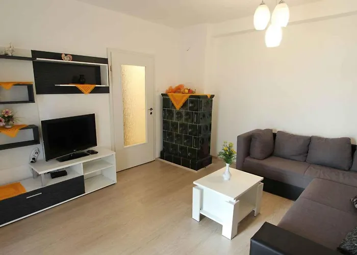 One-bedroom Near Sea 2